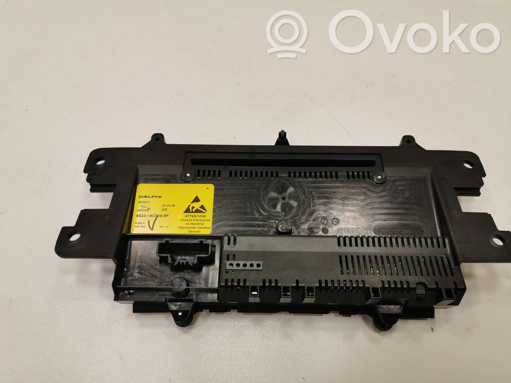 Air conditioning / climate control / interior heating control unit (in the passenger compartment)