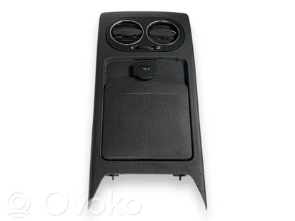 Aizmugurējā gaisa - ventilācijas reste