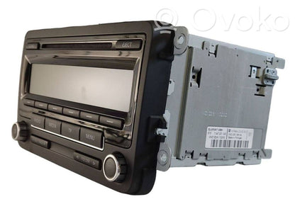 Radio / CD/DVD atskaņotājs / navigācija