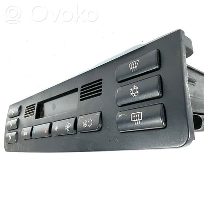 Air conditioning / climate control / interior heating control unit (in the passenger compartment)