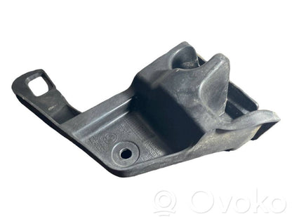 Держатель переднего бампера