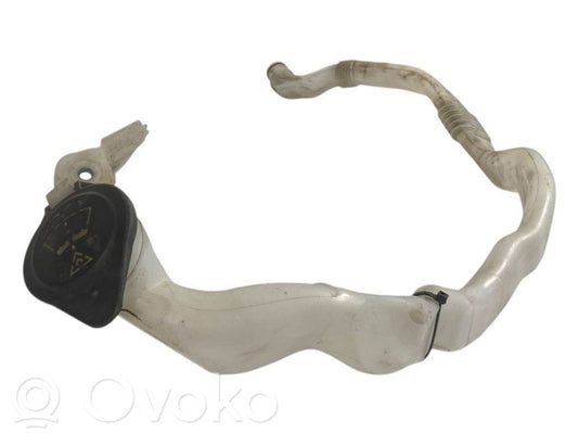 Washer fluid pipe(s) for the front window