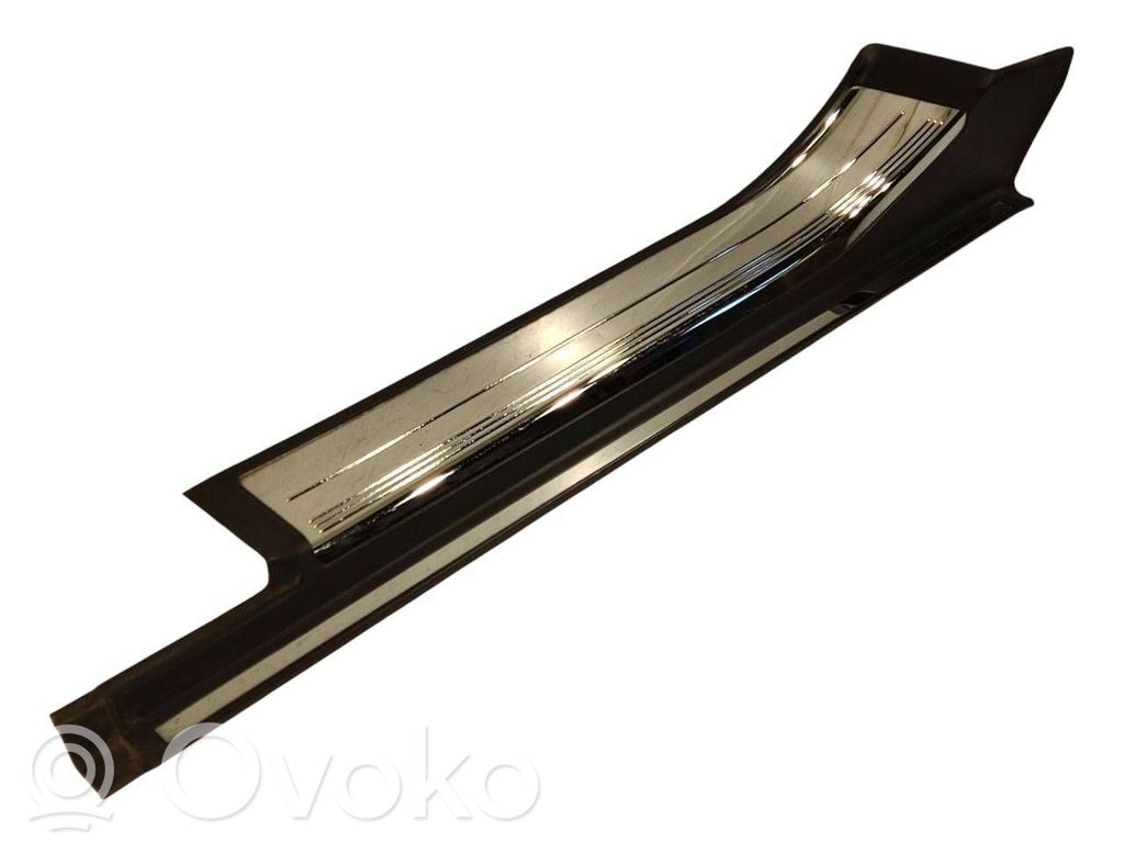 Aizmugurējā sliekšņa dekoratīvā apdare (iekšējā)