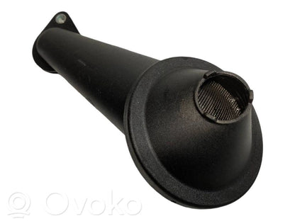 Oil supply pipe (in the crankcase)