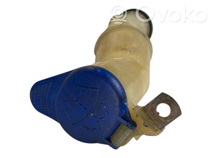 Logu šķidruma tvertnes aizpildīšanas caurule