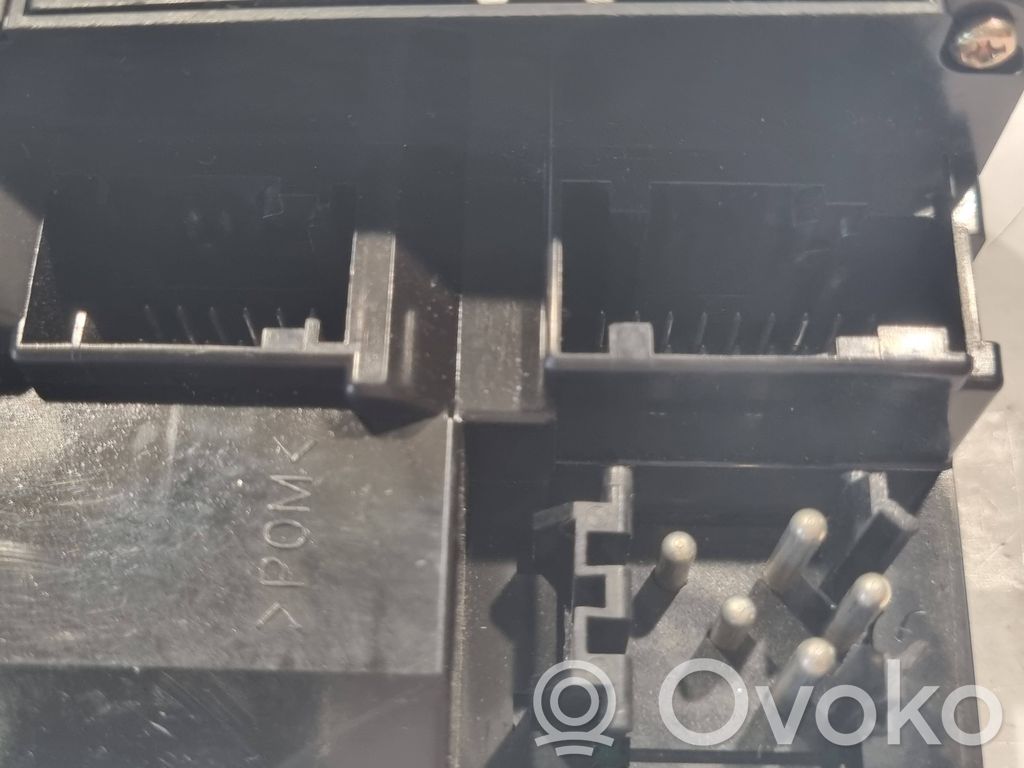 Logu pacēlāju vadības slēdzis (-dži)