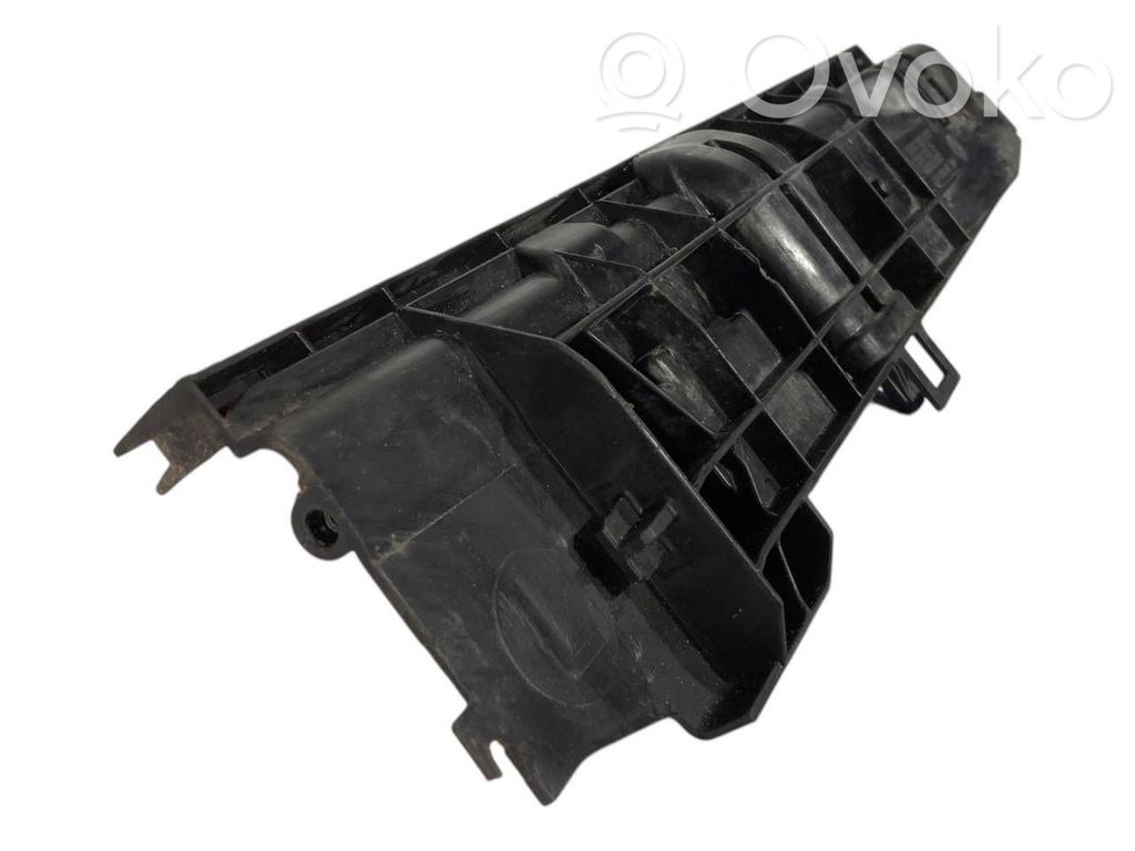 Radiator(s) holder/bracket