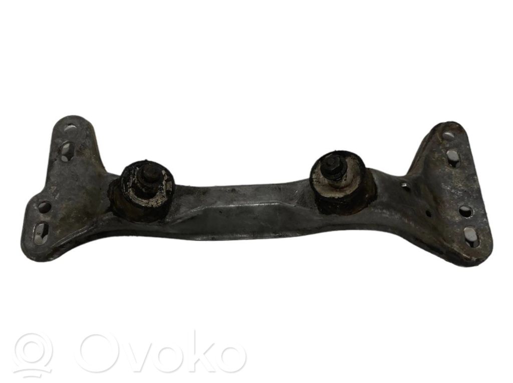 Кронштейн крепления трансмиссии