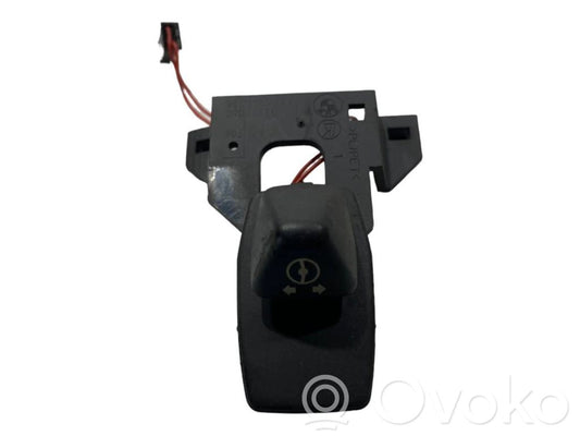 Steering wheel height control switch