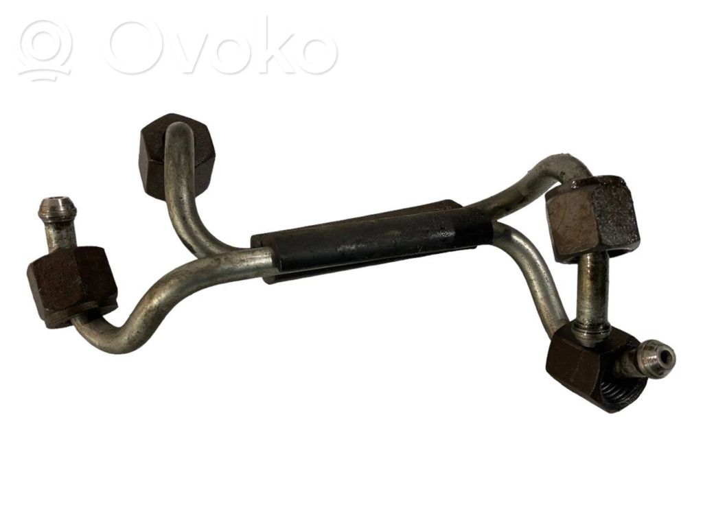 Degvielas caurulīte (-es)