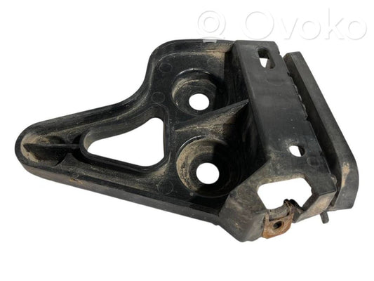 Aizmugurējā bufera montāžas kronšteins