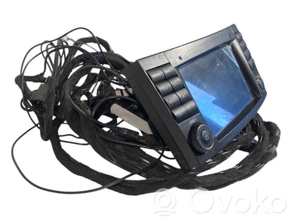 Radio / CD/DVD atskaņotājs / navigācija