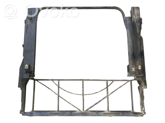 Держатель/кронштейн радиатора(ов)