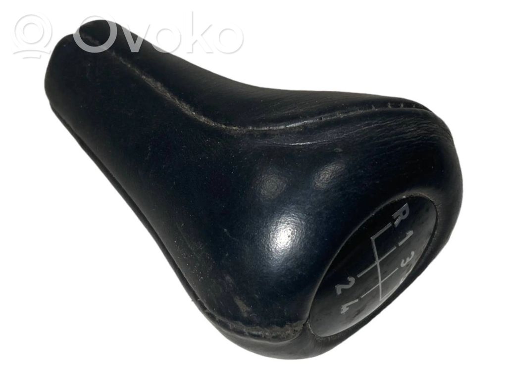 Декоративная отделка рычага переключения передач (кожа, наконечник)