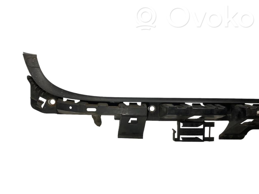Rear bumper mounting bracket