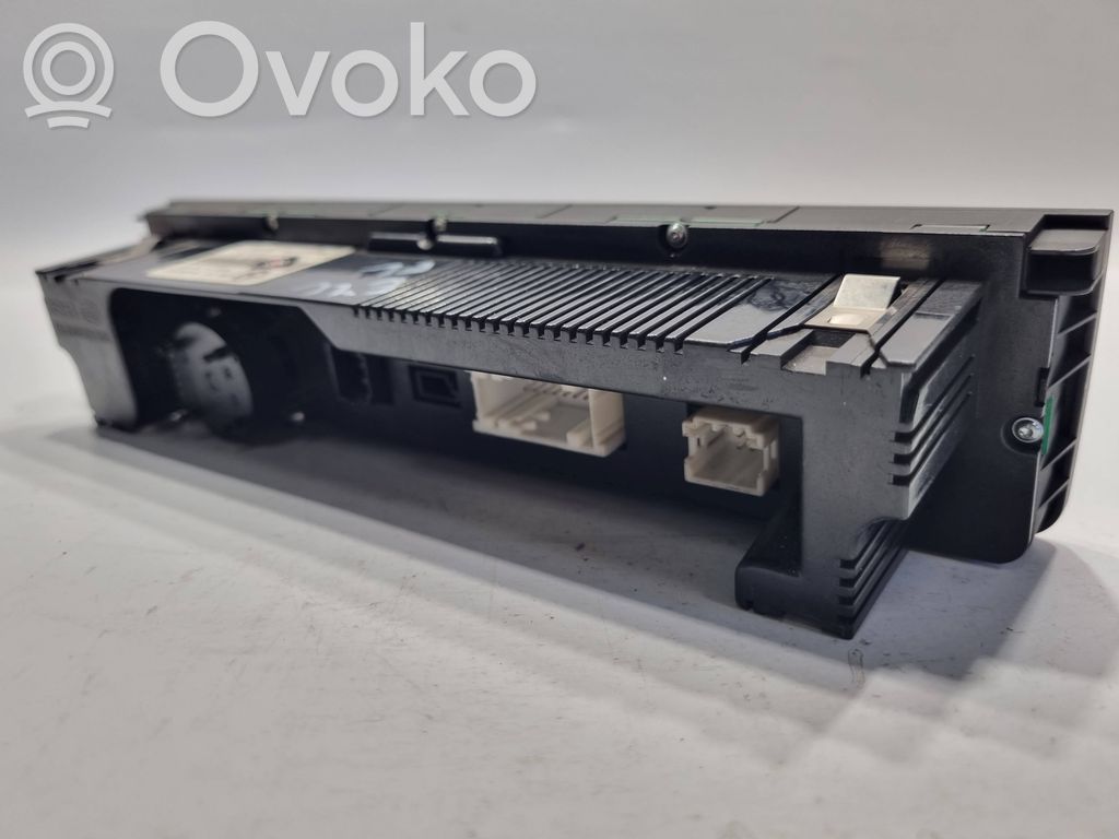 Pusass sakabes gultņa stiprinājums