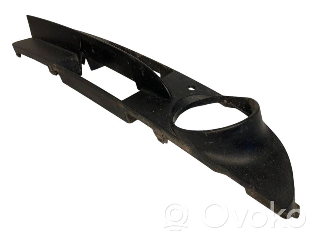 Декоративная решетка противотуманных фар