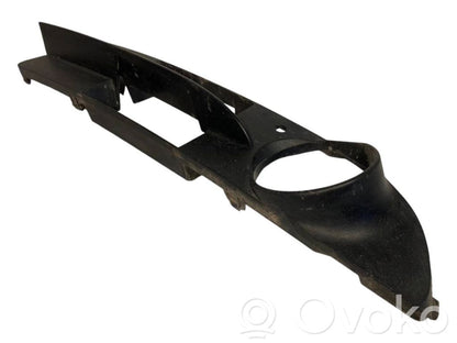 Декоративная решетка противотуманных фар