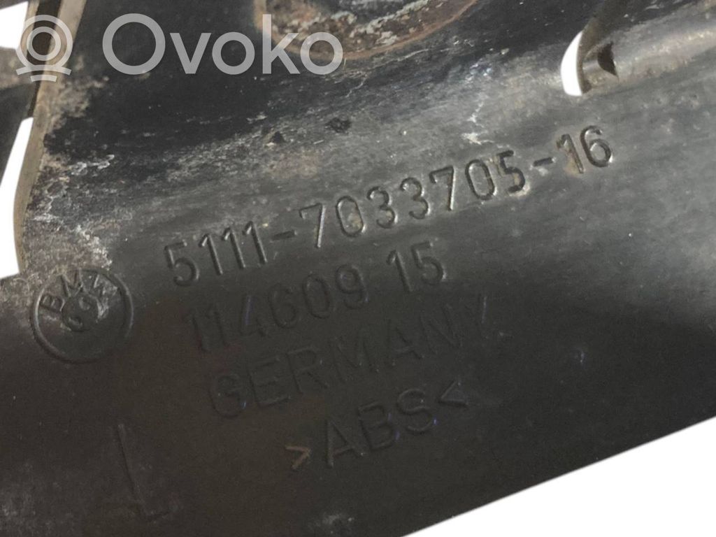 Priekšpusē bampera turētājs