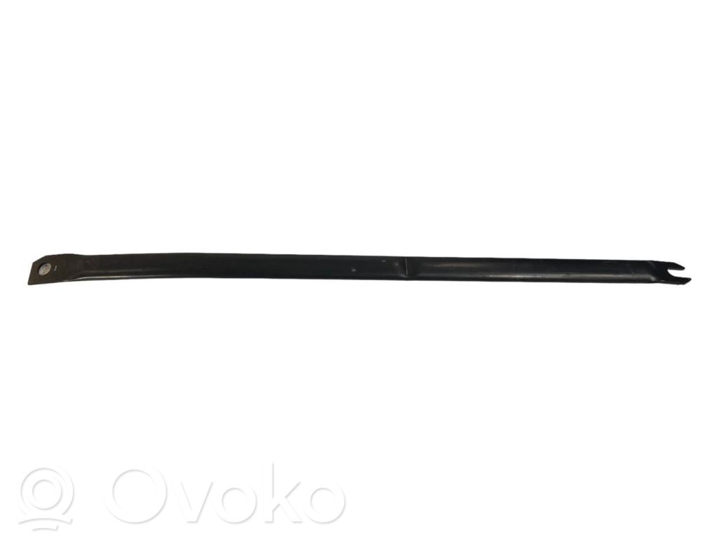 Cita veida dzinēja nodalījuma detaļa