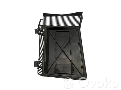 Gaisa filtra kastes vāks