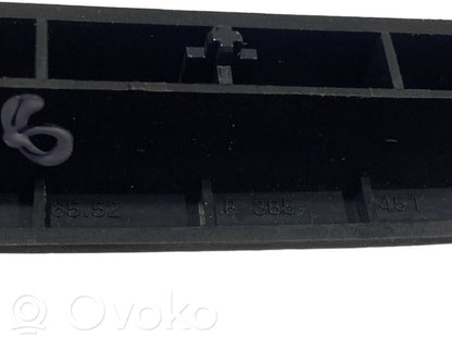 Radiouztvērēja / navigācija dekoratīvā apdare