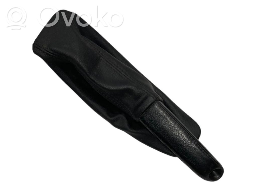 Rokas bremzes dekoratīvā apdare