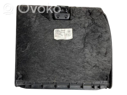 Side decorative trim panel