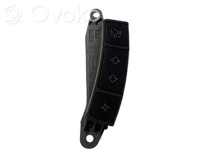 Steering wheel buttons/switches