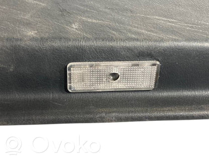 Priekšējo durvju apdare