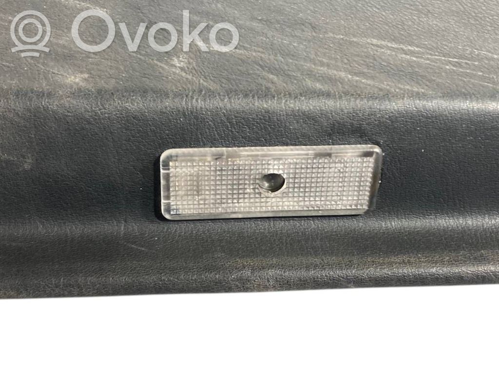 Priekšējo durvju apdare