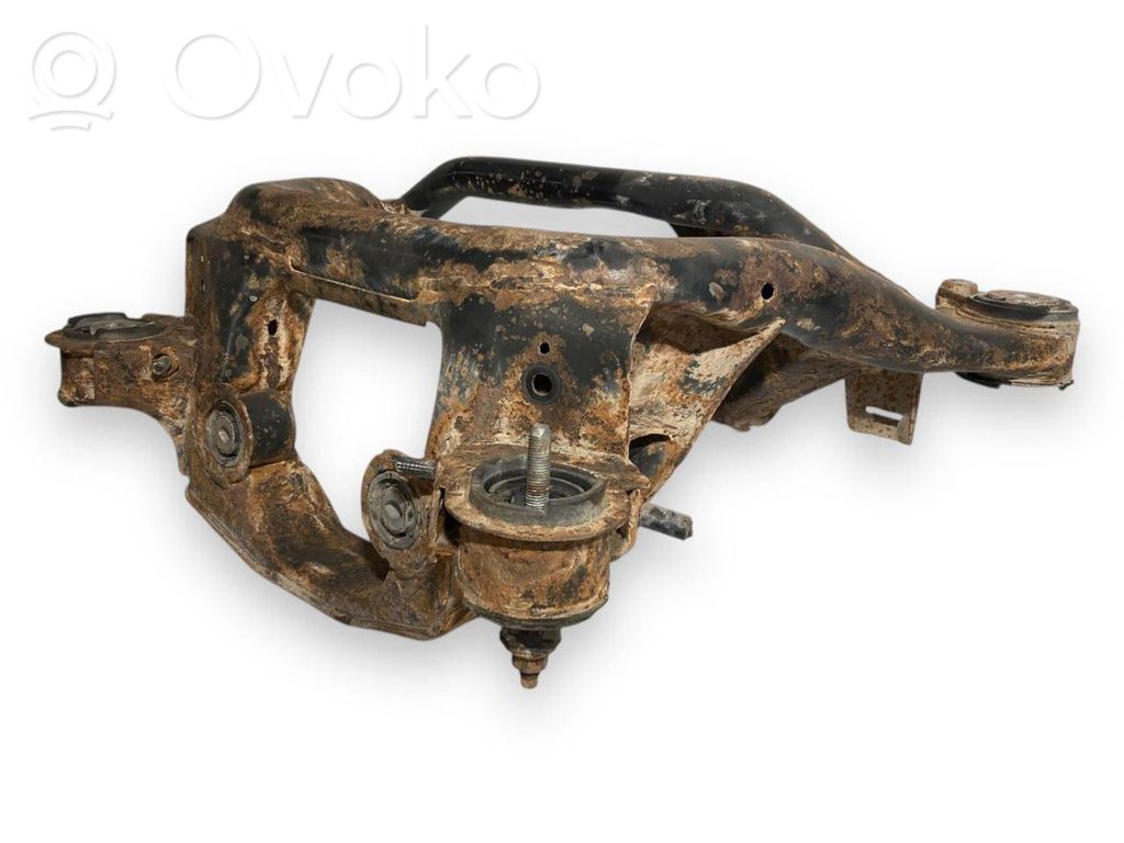 Pusrāmis aizmugurējais / priekšējais