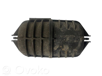 Vacuum air tank