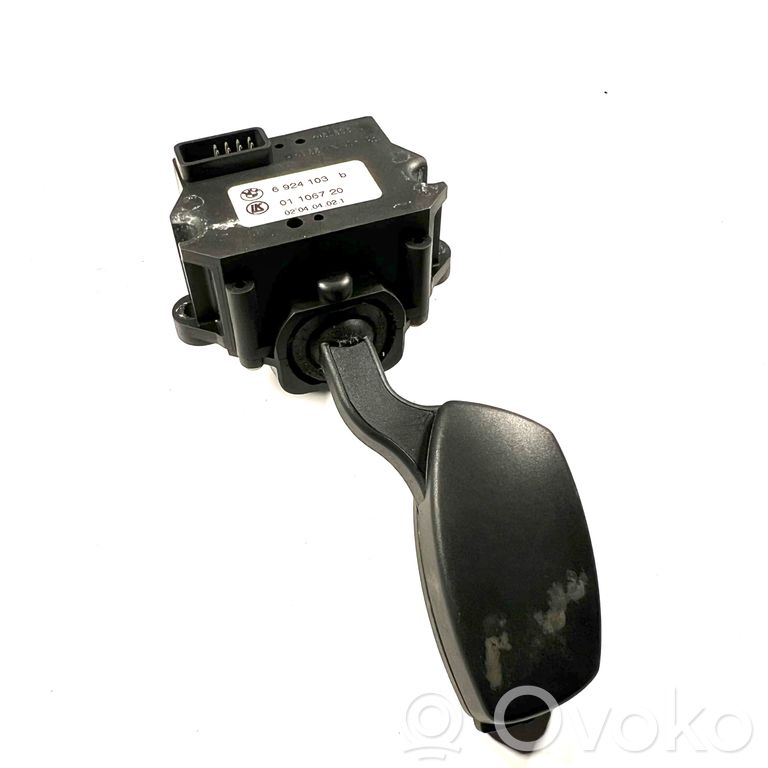 Pagrieziena signālu / lukturu sviria