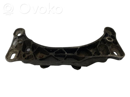 Transmission mounting bracket