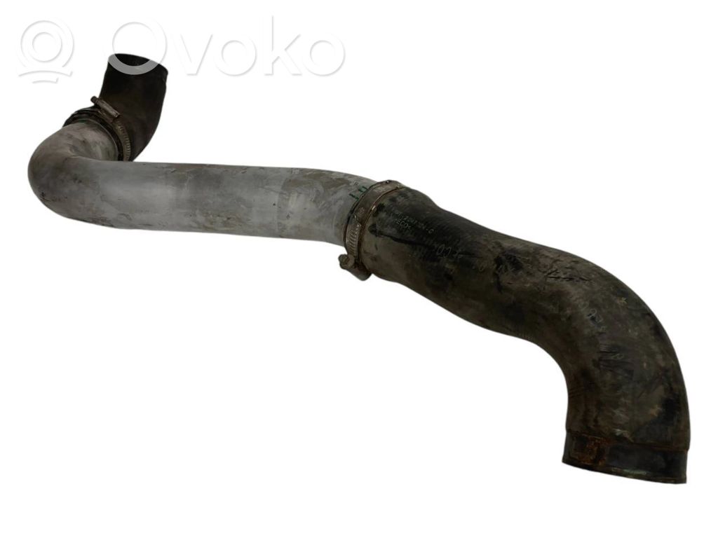 Шланг(и)/труба(ы) интеркулера