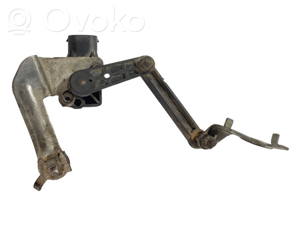 Augstuma sensors (priekšējo lukturu)