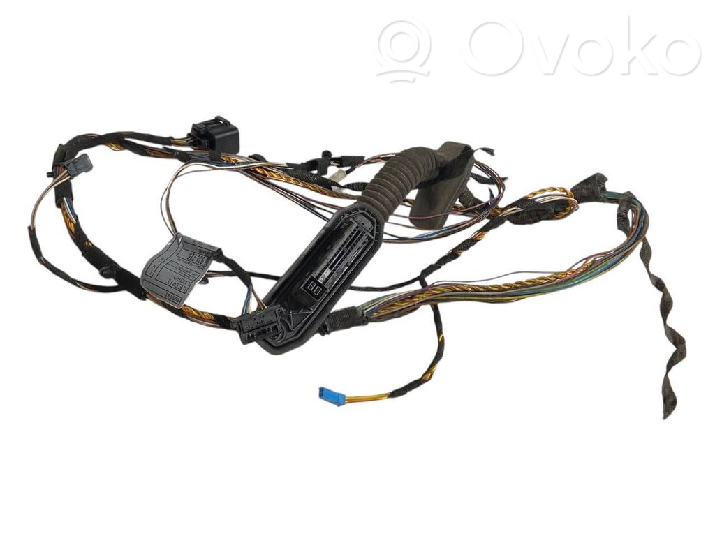 Aizmugurējo durvju vadu instalācija