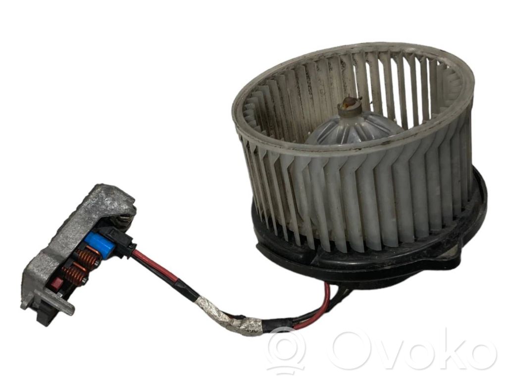 Маленький вентилятор радиатора