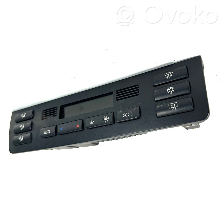 Air conditioning / climate control / interior heating control unit (in the passenger compartment)