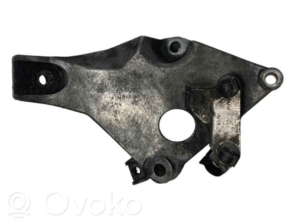 Dzinēja nostiprināšanas stiprinājums-kronšteins