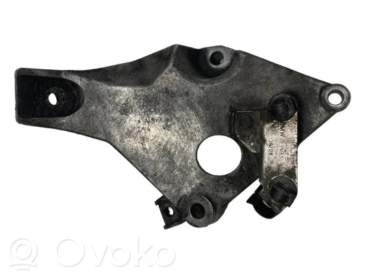 Dzinēja nostiprināšanas stiprinājums-kronšteins