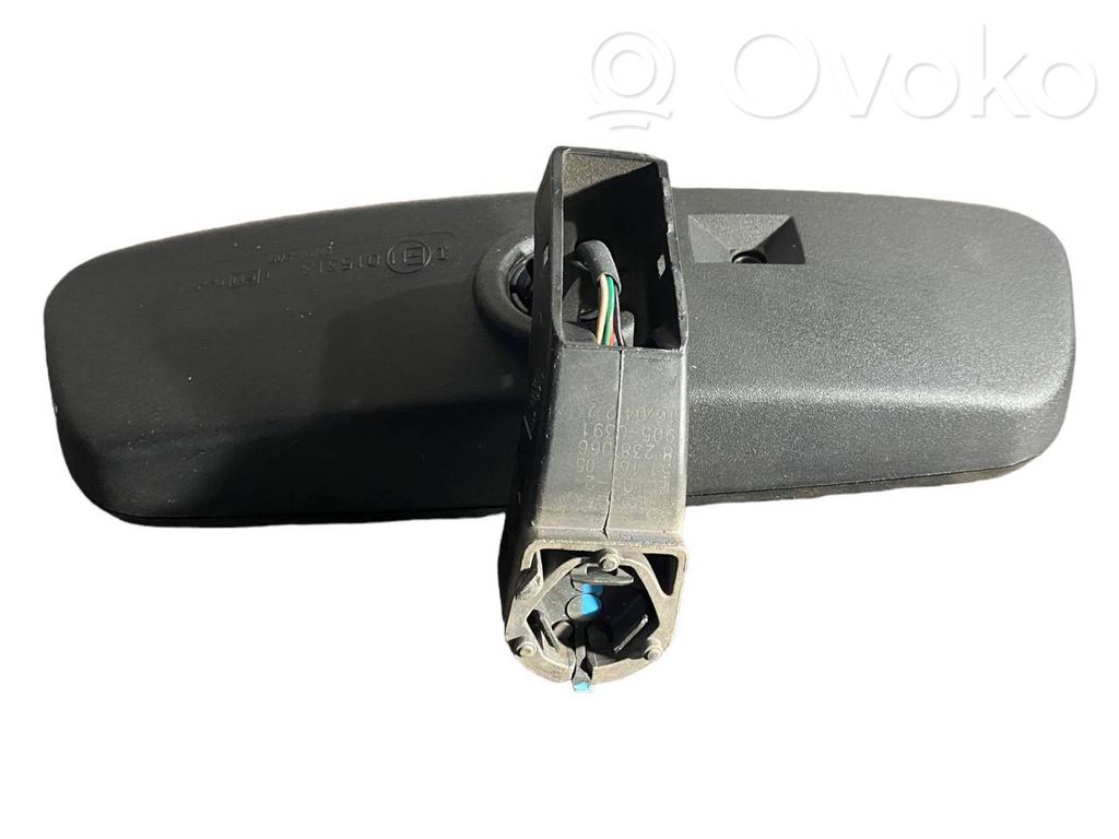 Atpakaļskata spogulis (salonā)