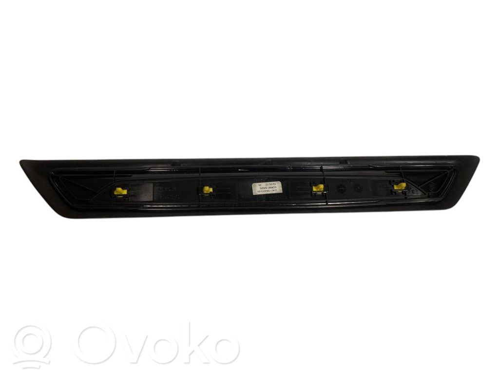 Front sill trim (inner)