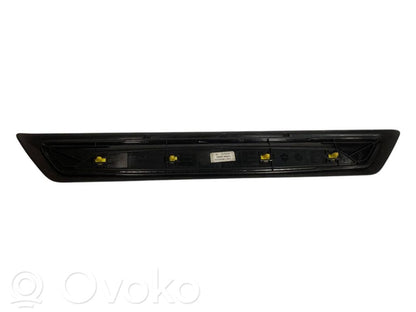 Front sill trim (inner)