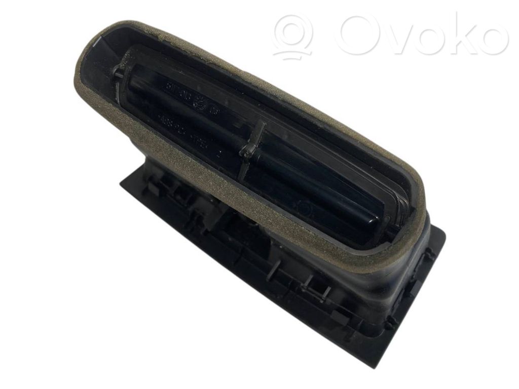 Aizmugurējā gaisa - ventilācijas reste