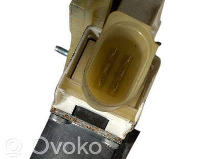 Priekšpusē elektriskā loga pacelšanas mehānisma komplekts