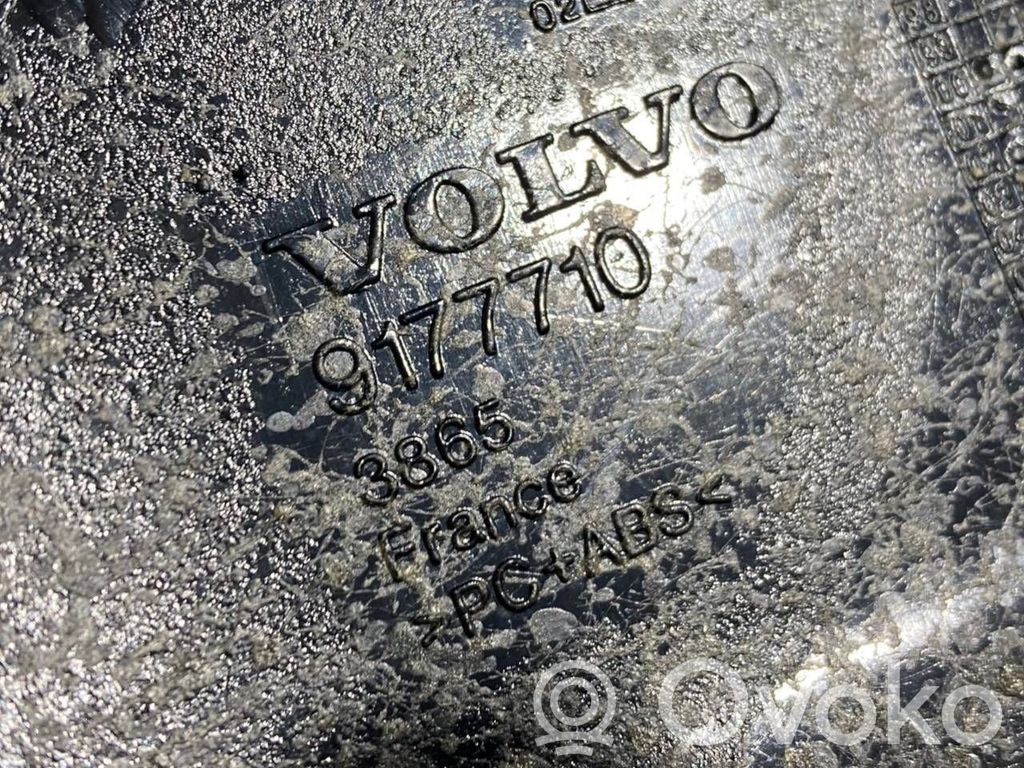 Instrumentu paneļa dekoratīvā apdare