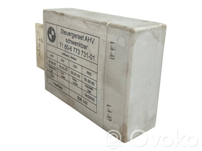 Piekabes āķa vadības bloks