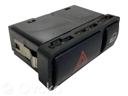 Avārijas lukturu slēdzis